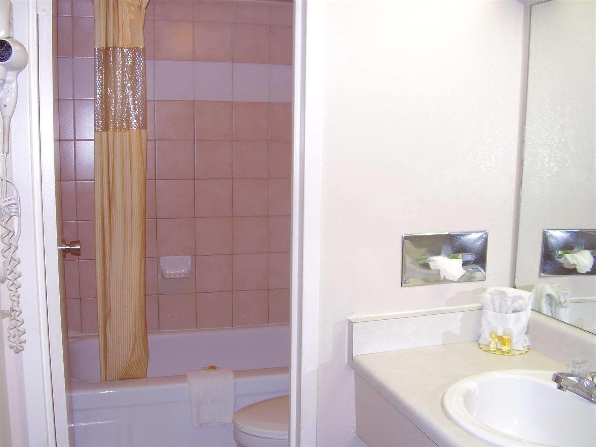 Vacation Inn Финикс Екстериор снимка